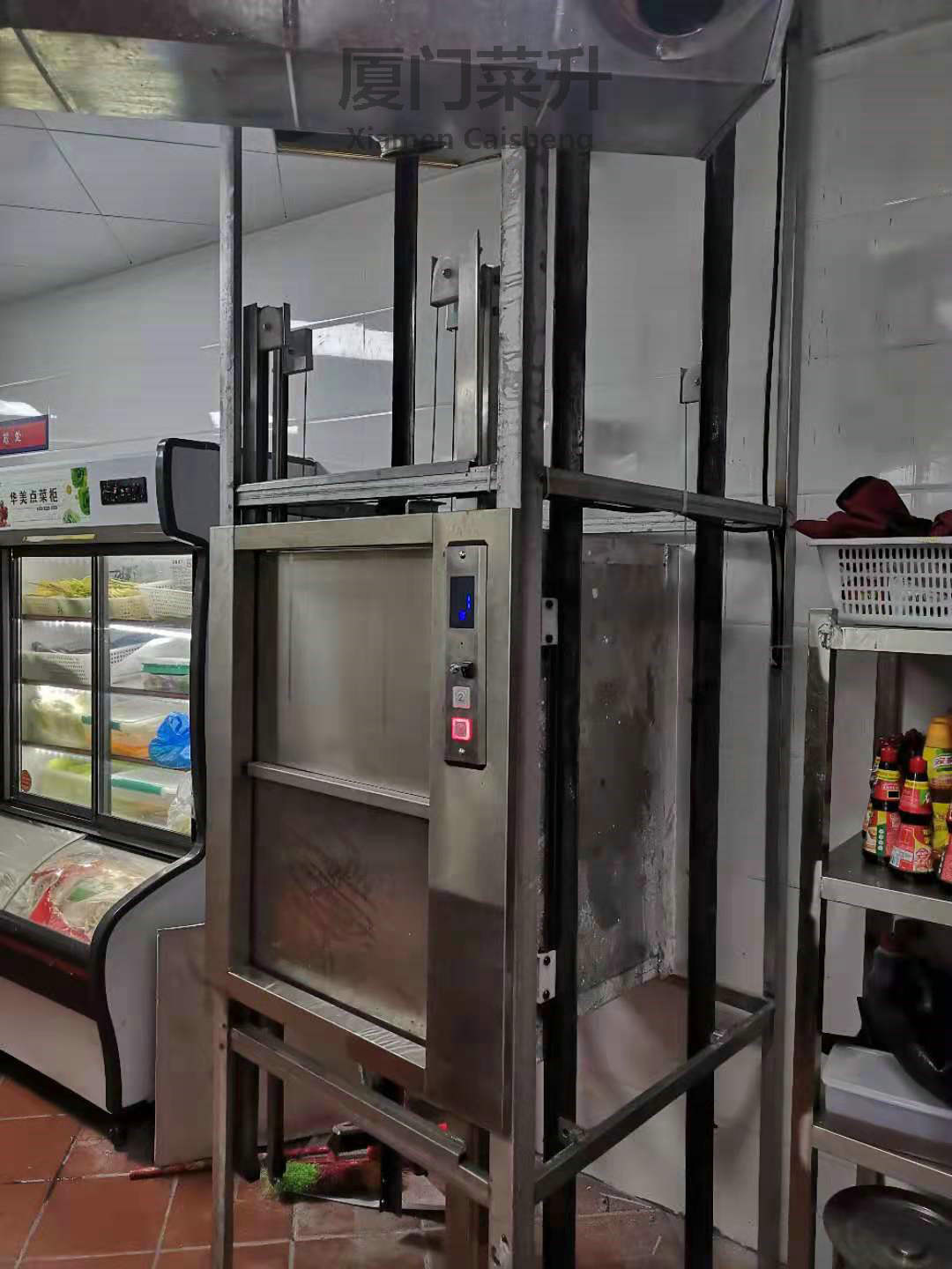 窗口式曳引款傳菜電梯 (1)